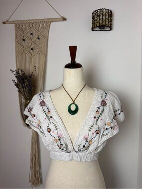 Forever 21 White Embroidered Crop Top